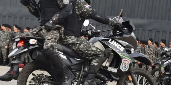 Intentó desarmar a un Lince y acabó herido de bala