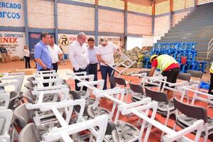 Pupitres chinos: utilizan predio municipal para montaje a cambio de financiar un polideportivo - Política - ABC Color