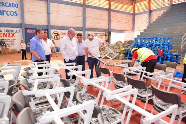Pupitres chinos: utilizan predio municipal para montaje a cambio de financiar un polideportivo - Política - ABC Color