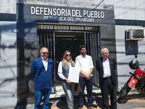 Mafia de los pagarés: exigen al defensor del Pueblo inmediata suspensión de descuento a víctimas  - Nacionales - ABC Color