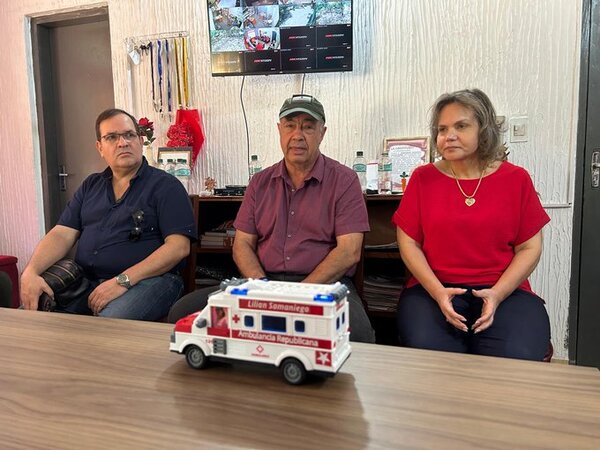 Lilian lamenta que el partido no permita el “debate abierto”.
