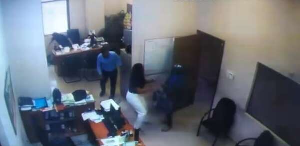Video: banda asalta empresa dedicada a varios rubros y se habrían llevado G. 500 millones en Concepción - Policiales - ABC Color