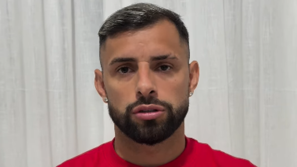 Jorge Jiménez pide disculpas tras agredir a hinchas