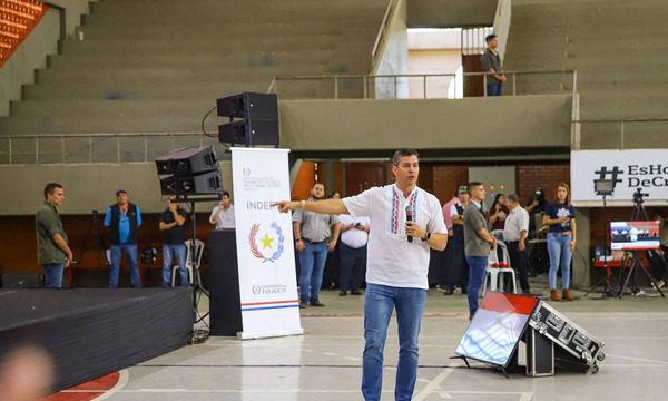 Jornada de Gobierno en Coronel Oviedo: entrega de casi 500 títulos de propiedad - OviedoPress