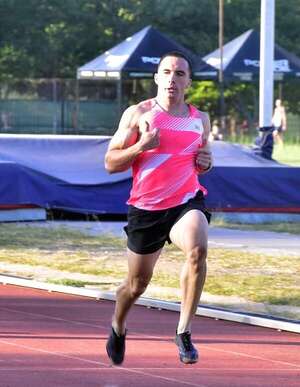 Atletismo: César Almirón “vuela” en la pista  - Polideportivo - ABC Color