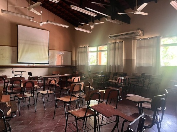 Más niños en la escuela, pero la deserción sigue siendo un desafío, según el INE - ADN Digital