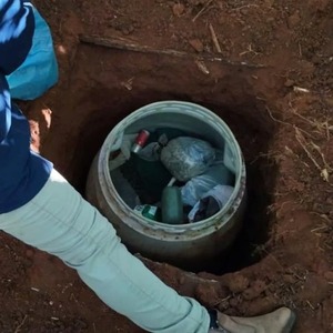 Durante la búsqueda de Félix Urbieta encuentran una tercera caleta - trece