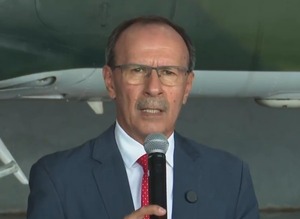 Ministro de Defensa asegura que no tolerarán más vuelos irregulares sobre Paraguay - ADN Digital