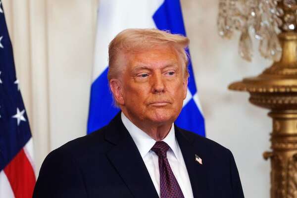 Trump impone aranceles del 25 % a los países que compren petróleo de Venezuela - Mundo - ABC Color