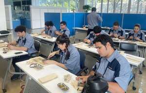 Diez técnicos se capacitarán en Corea sobre matricería y electromovilidad - Economía - ABC Color