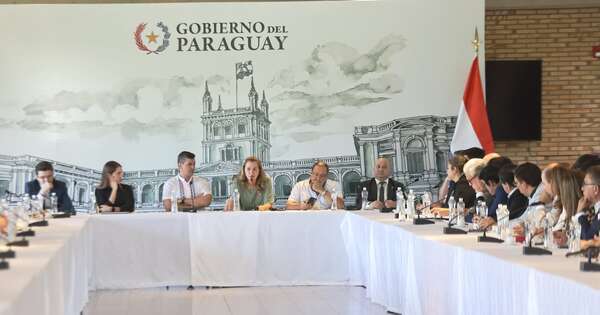 La Nación / Peña instó a autoridades sanitarias a afrontar desafíos ante histórica deuda de la salud pública