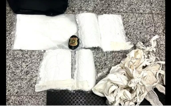 Cae paraguayo “forrado” con drogas en el aeropuerto de Cascavel