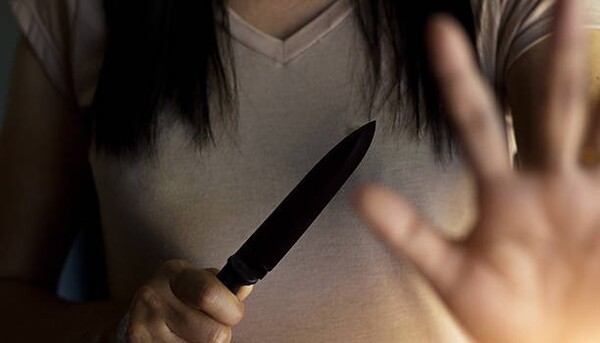 Adolescente imputada tras agredir a su madre con cuchillo