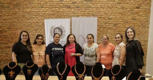 La Nación / Fina artesanía de Cateura va a Perú