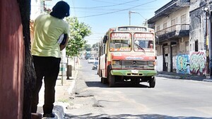 Sistema de transporte público cuenta con 100 buses menos