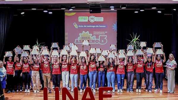 Destacan rol de la UNAE al celebrar los 410 años de Encarnación