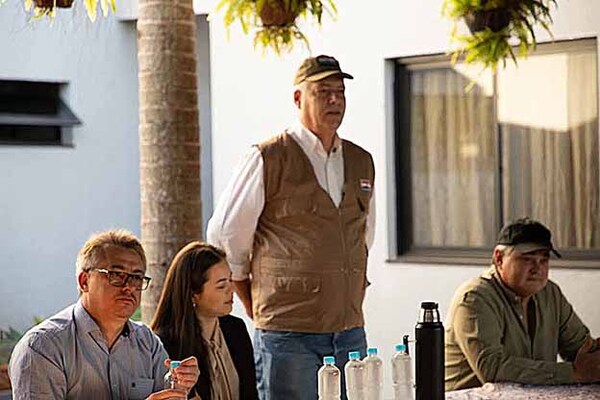 Arnoldo Wiens y Tiki González inician reuniones con miras a elecciones municipales y presidenciales | DIARIO PRIMERA PLANA