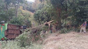 Grave accidente en Edelira deja dos fallecidos y varios heridos - Unicanal