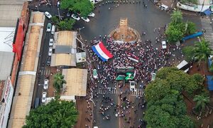 En CDE, manifestantes se concentran en la rotonda Monalisa