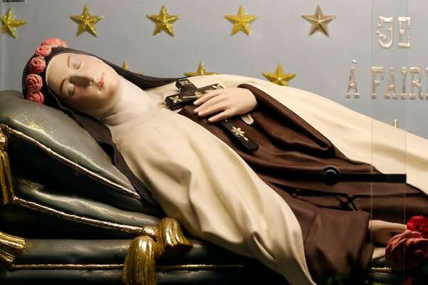 Santa Teresa de Jesús tenía pelo castaño, ojos oscuros y era bajita, revela antropólogo - Mundo - ABC Color
