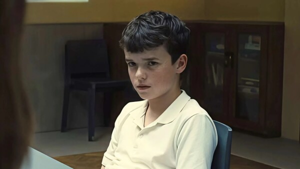 La serie Adolescencia reaviva el debate global sobre el acceso a internet de los menores