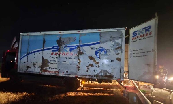 Piratas del asfalto interceptan camión transportador y se llevan celulares de alta gama – Prensa 5