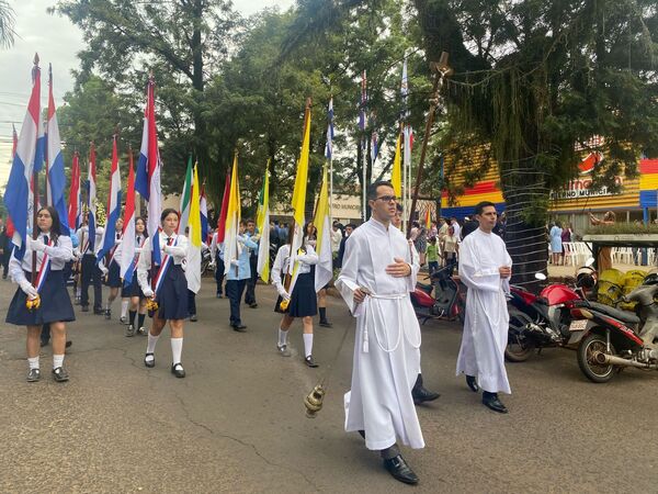 Procesión emotiva: Fe y tradición en los 410 años de Encarnación
