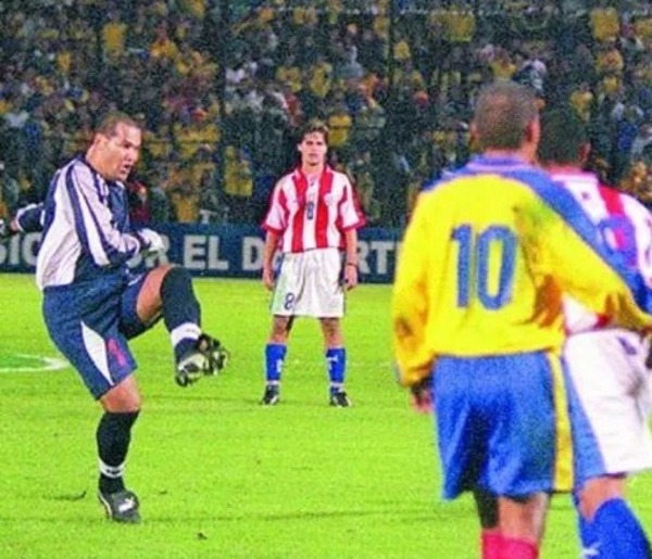 “El Chila” recordó su gol a Colombia en El Campín - Portal Digital Cáritas Universidad Católica