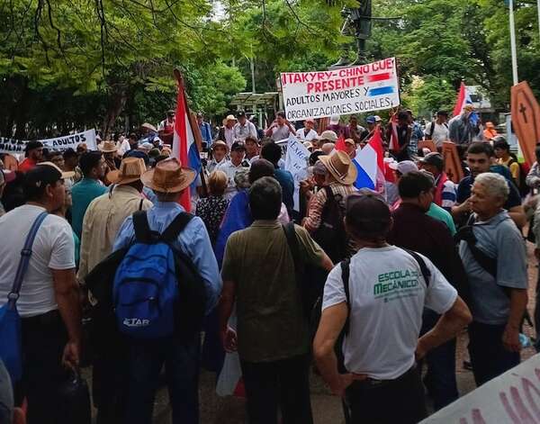 Aumentar la pensión de adultos al 50 por ciento es imposible, explica viceministro del MDS - Nacionales - ABC Color