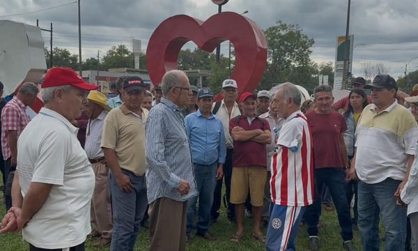 Manifestación en Coronel Oviedo por la dignidad de los adultos mayores - OviedoPress
