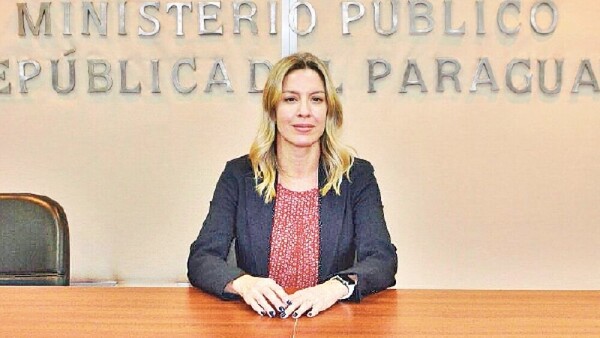 Recusan y denuncian a fiscal del caso "Mafia de los Pagarés" - 1000 Noticias