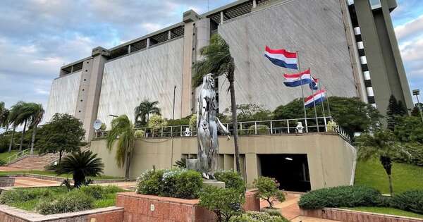BCP cumple 73 años forjando estabilidad y solvencia