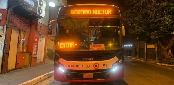Transporte p煤blico nocturno registr贸 7.316 pasajeros en primer mes de uso