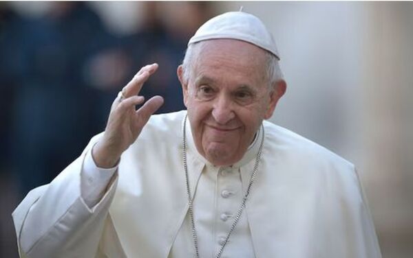 Doctor que trató al Papa Francisco se sincera: ‘Tuvimos que elegir entre dejarlo ir o probar con todo’