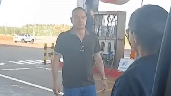 Tribunal levantó orden de captura a abogado agresor porque no se le dio "tiempo suficiente" para entregarse