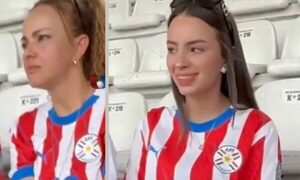 ¡La novia y la suegra colombianas de Julio Enciso eligieron alentar a la albirroja!