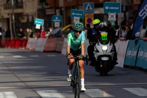 Ciclismo: Agua Marina Espínola, en ascenso - Polideportivo - ABC Color