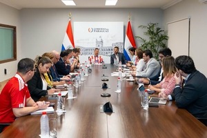 Salud operativiza 76% de las camas de terapia intensiva y ratifica compromiso de fortalecer el servicio - ADN Digital