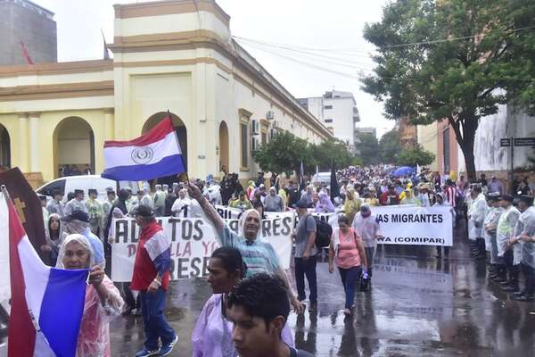 Ciudadanía alza su voz contra la mafia y la corrupción cartistas - Política - ABC Color