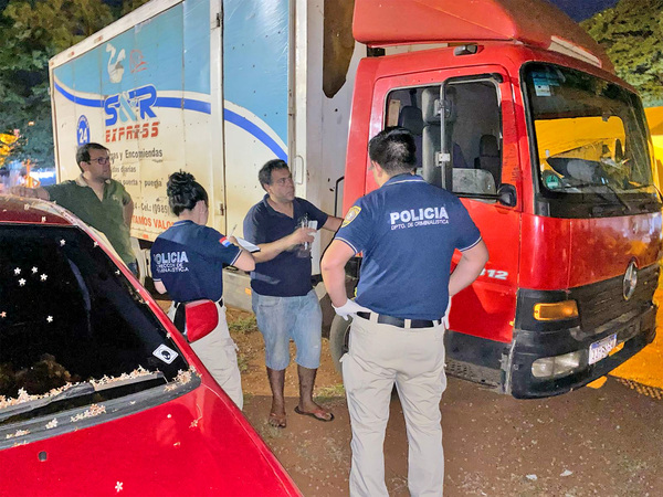 Piratas del asfalto interceptan camión de encomiendas y roban productos capilares - La Clave