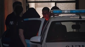 Detienen por falso testimonio a testigo en juicio por la muerte de Maradona en Argentina