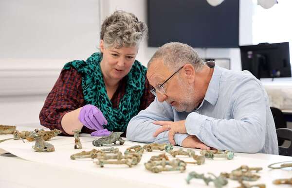 Arqueología: más de 800 objetos de la Edad del Hierro son hallados en el Reino Unido - Ciencia - ABC Color