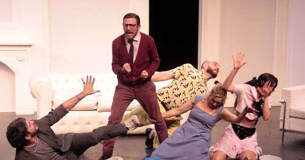 La Nación / Reverso, la obra teatral que desafía la percepción, llega a Asunción