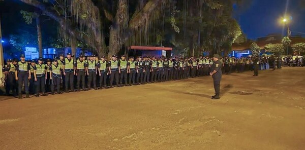 Unos 12.000 policías garantizan seguridad y tránsito libre durante movilización campesina en Asunción - .::Agencia IP::.