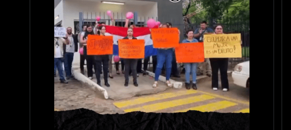 Funcionarios del INTN protestan contra revocatoria de detención al abogado de agredió a funcionaria