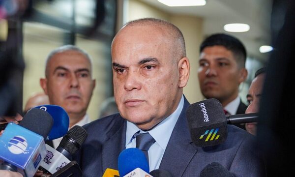 HC tiene votos para aprobar proyecto contra Concertación, pero hoy será postergado