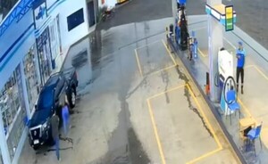 Intento de feminicidio registrado por cámaras conmociona al país