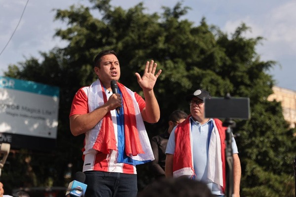 Prieto pierde apoyo popular y arrea a funcionarios para su mitin político, afirma sindicalista - ADN Digital