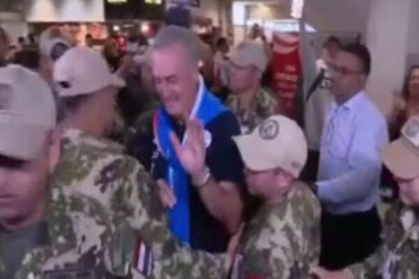 ¡La Albirroja ya está en casa! - SNT