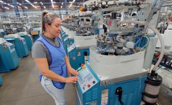 Capacitan a personal para instalación de planta textil